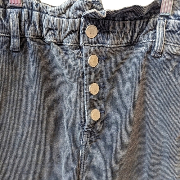 BLANK NYC Nowhere to Be Retro Corduroy Paperbag Waist Pants with Button Fly (27) - Picture 5 of 8